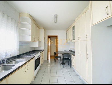 Apartamento no Bairro Vila Nova em Blumenau com 4 Dormitórios (1 suíte) e 150 m²
