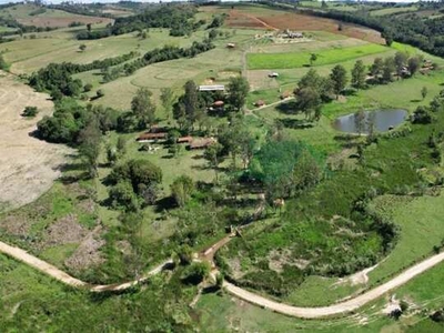 FAZENDA RURAL em Itapetininga - SP, Na beira da rodovia, 30km do Centro da cidade