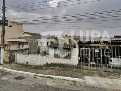 Na Rua Moreira De Vasconcelos