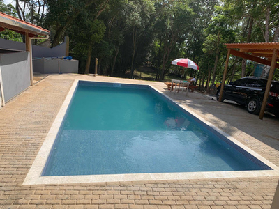 Sitio Fantástico Com 3 Casas E 2 Piscinas.