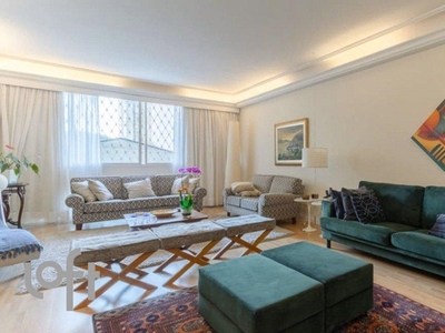 Apartamento à venda em Santa Cecília com 220 m², 3 quartos, 1 suíte, 1 vaga