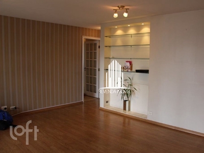 Apartamento à venda em Campo Belo com 140 m², 3 quartos, 1 suíte, 2 vagas