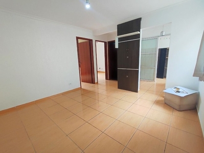 Apartamento com 2 dormitórios para alugar, 48 m² por R$950/mês - Uberaba - Curitiba/PR