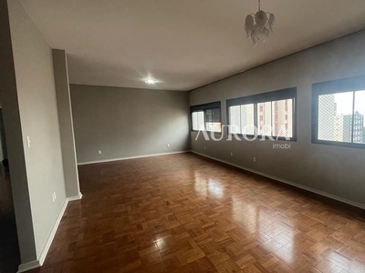 Apartamento em Centro, Londrina/PR de 287m² 4 quartos para locação R$ 2.600,00/mes