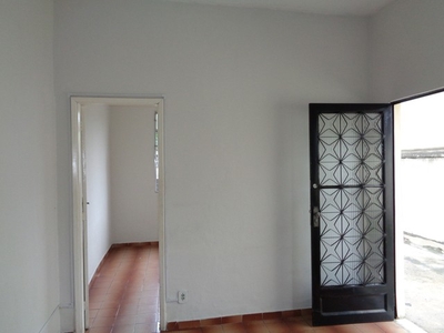 Apartamento para aluguel com 01 quarto - Avenida dos Italianos, Rocha Miranda - Rio de Jan