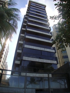 Apartamento para aluguel possui 813 metros quadrados com 4 quartos em Boa Viagem - Recife