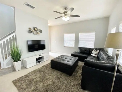 Casa à venda em condomínio Bellavida em Kissimmee - FL - 4 dormitórios com suíte