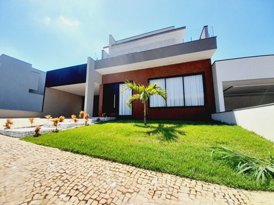 Casa em Centro, Mogi Guaçu/SP de 200m² 4 quartos à venda por R$ 1.500.000,00 ou para locação R$ 5.900,00/mes