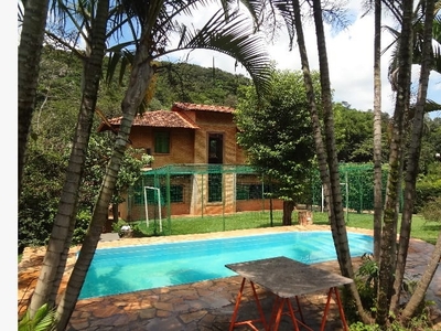 Casa em Retiro Do Chalé, Brumadinho/MG de 240m² 4 quartos à venda por R$ 989.000,00