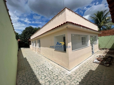 Casa em Trindade, São Gonçalo/RJ de 180m² 3 quartos à venda por R$ 349.000,00