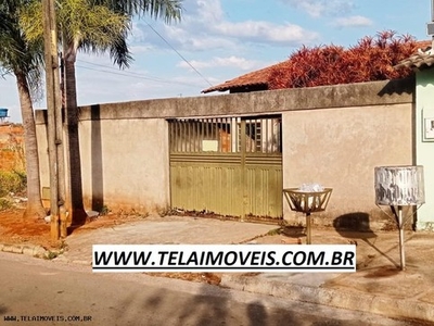 Casa para Venda em Goiânia, Residencial Santa Fé I, 3 dormitórios, 1 suíte, 2 banheiros, 3