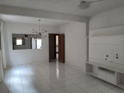 Excelente Casa para aluguel com 03 quartos no Bairro Jardim Patrícia - Uberlândia - MG