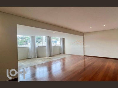Apartamento à venda em Santa Lúcia com 190 m², 4 quartos, 1 suíte, 3 vagas