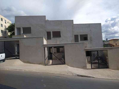 Casa com 2 quartos à venda no bairro Serra Dourada, 110m²