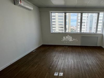 Sala em Bom Jardim, São José do Rio Preto/SP de 35m² à venda por R$ 389.000,00