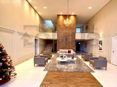 Apartamento com 2 Quartos e 3 banheiros à Venda, 60 m² por R$ 335.000