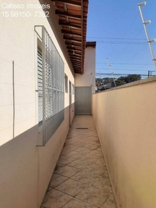 Casa com 3 Quartos e 3 banheiros para Alugar, 250 m² por R$ 3.000/Mês