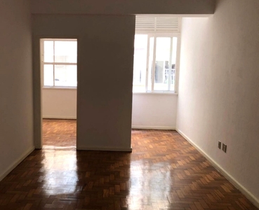 Apartamento à venda em Laranjeiras com 76 m², 2 quartos