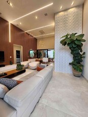 Casa em Condomínio com 3 quartos à venda no bairro Setor Habitacional Vicente Pires, 370m²