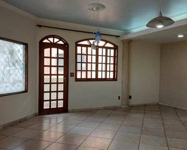 Casa com 5 dormitórios para alugar em Contagem