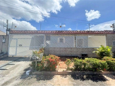 Linda casa no jardim de versalhes - planalto