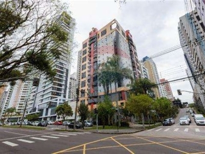 Lindo apartamento com 3 dormitórios próximo ao parque barigui.