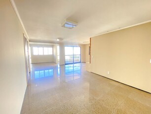 Apartamento em Meireles, Fortaleza/CE de 214m² 3 quartos para locação R$ 3.000,00/mes