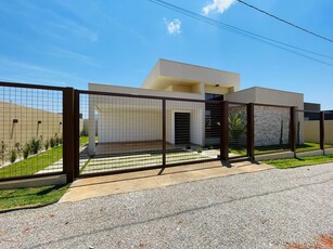 Casa em Asa Norte, Brasília/DF de 210m² 3 quartos à venda por R$ 949.000,00