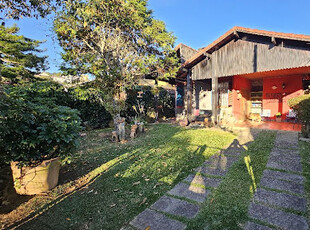 Casa em Cascatinha, Nova Friburgo/RJ de 156m² 4 quartos à venda por R$ 849.000,00