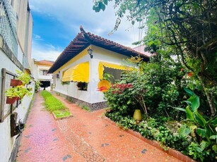 Casa em São Francisco, Niterói/RJ de 180m² 3 quartos à venda por R$ 1.029.000,00