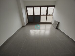 Sala em São Domingos, Niterói/RJ de 26m² para locação R$ 1.500,00/mes