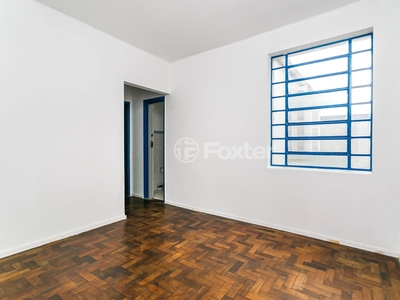 Apartamento 2 dorms à venda Rua Açores, Passo da Areia - Porto Alegre