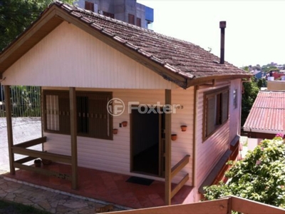 Casa 2 dorms à venda Rua Doutor Rodrigues Alves, Chácara das Pedras - Porto Alegre