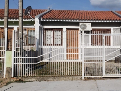 Casa 2 dorms à venda Rua Lyon, São José - Canoas