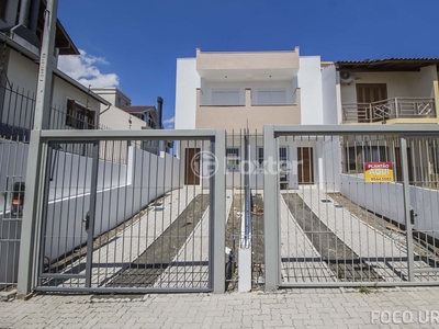 Casa 2 dorms à venda Rua Nestor José Nitschke, Guarujá - Porto Alegre