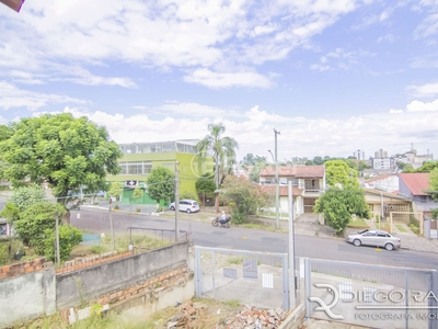 Casa 3 dorms à venda Avenida Gomes de Carvalho, Passo das Pedras - Porto Alegre