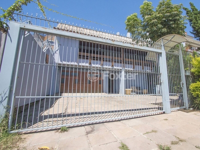 Casa 3 dorms à venda Avenida Teixeira Mendes, Chácara das Pedras - Porto Alegre