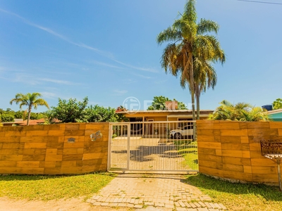 Casa 3 dorms à venda Rua Bougainville, Lageado - Porto Alegre