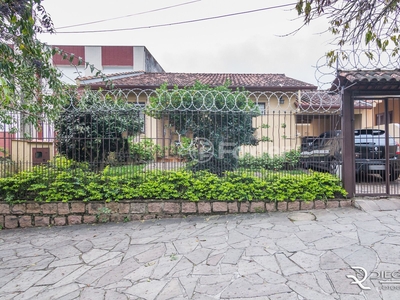 Casa 3 dorms à venda Rua Camaquã, Camaquã - Porto Alegre