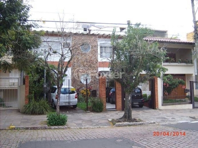 Casa 3 dorms à venda Rua Doutor Eduardo Chartier, Passo da Areia - Porto Alegre