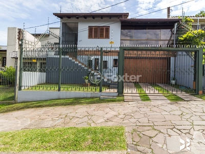 Casa 3 dorms à venda Rua Doutor Egydio Michaelsen, Cavalhada - Porto Alegre