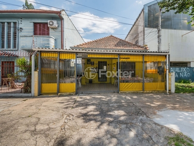 Casa 3 dorms à venda Rua Doutor João Inácio, Navegantes - Porto Alegre