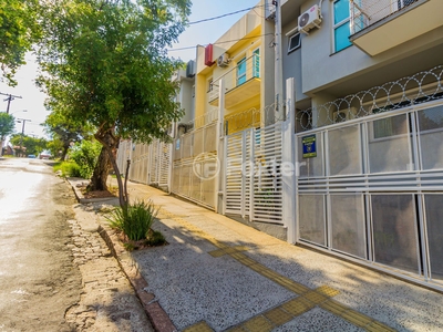 Casa 3 dorms à venda Rua Gáspar de Lemos, Vila Ipiranga - Porto Alegre