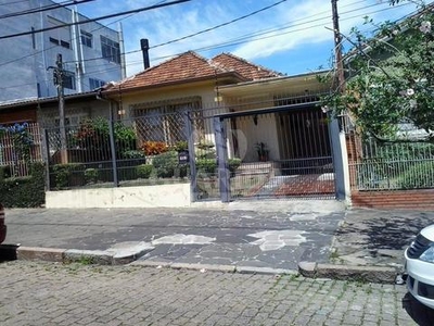 Casa 3 dorms à venda Rua Gomes Jardim, Santana - Porto Alegre