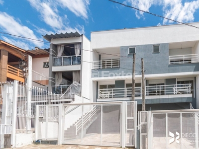 Casa 3 dorms à venda Rua Ivan Iglesias, Jardim Sabará - Porto Alegre