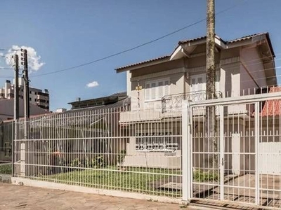 Casa 3 dorms à venda Rua Luzitana, Higienópolis - Porto Alegre