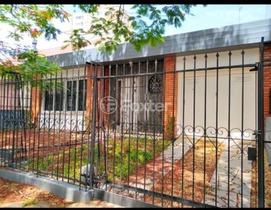 Casa 3 dorms à venda Rua Machado de Assis, Jardim Botânico - Porto Alegre