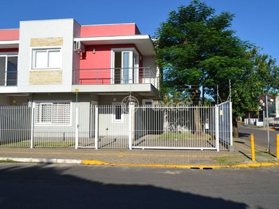 Casa 3 dorms à venda Rua Onze de Junho, Niterói - Canoas