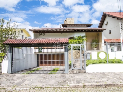 Casa 3 dorms à venda Rua Pedro de Oliveira Bittencourt, Tristeza - Porto Alegre