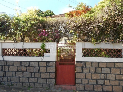 Casa 3 dorms à venda Rua Santiago Dantas, Cascata - Porto Alegre